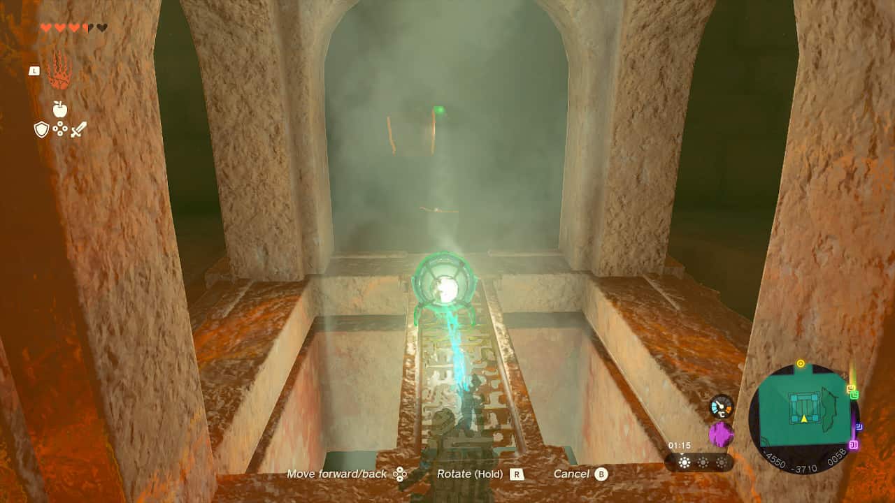 Tears of the Kingdom Lightning Temple walkthrough: Link shining a light using a mirror through a corridor at a green hexagon.