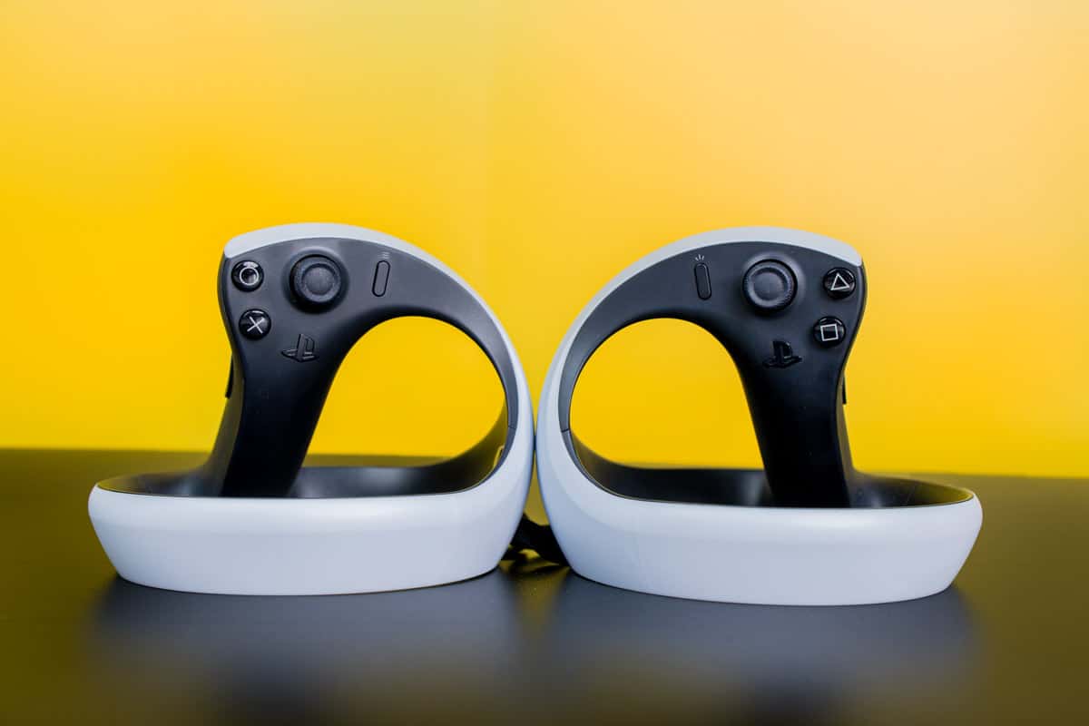 PSVR 2 controllers