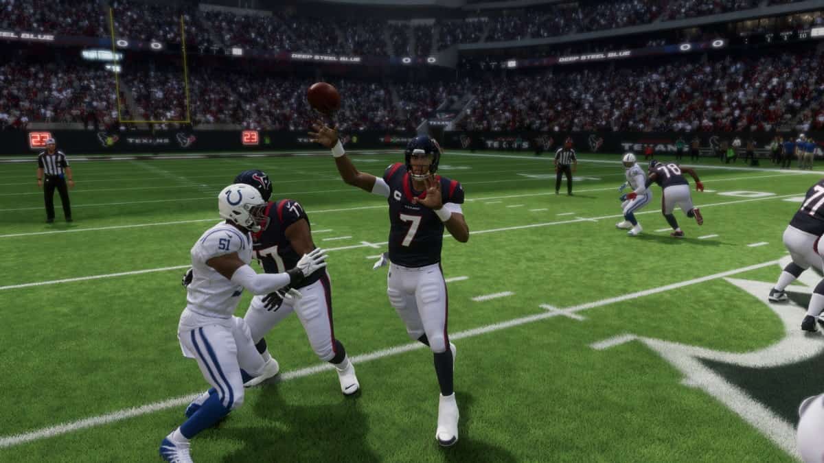 How to throw a touch pass in Madden 24